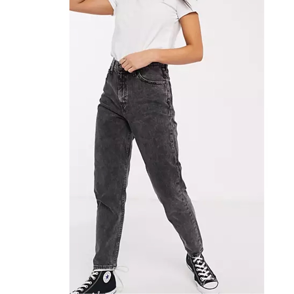 Levi’s Mom Jeans size 29 High Waist Charcoal